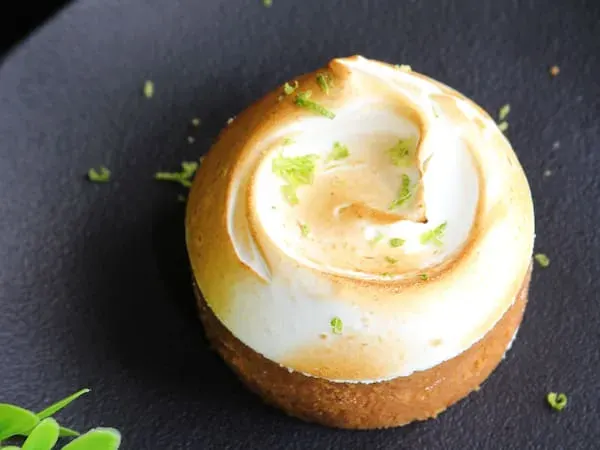 Torta de limão com merengue